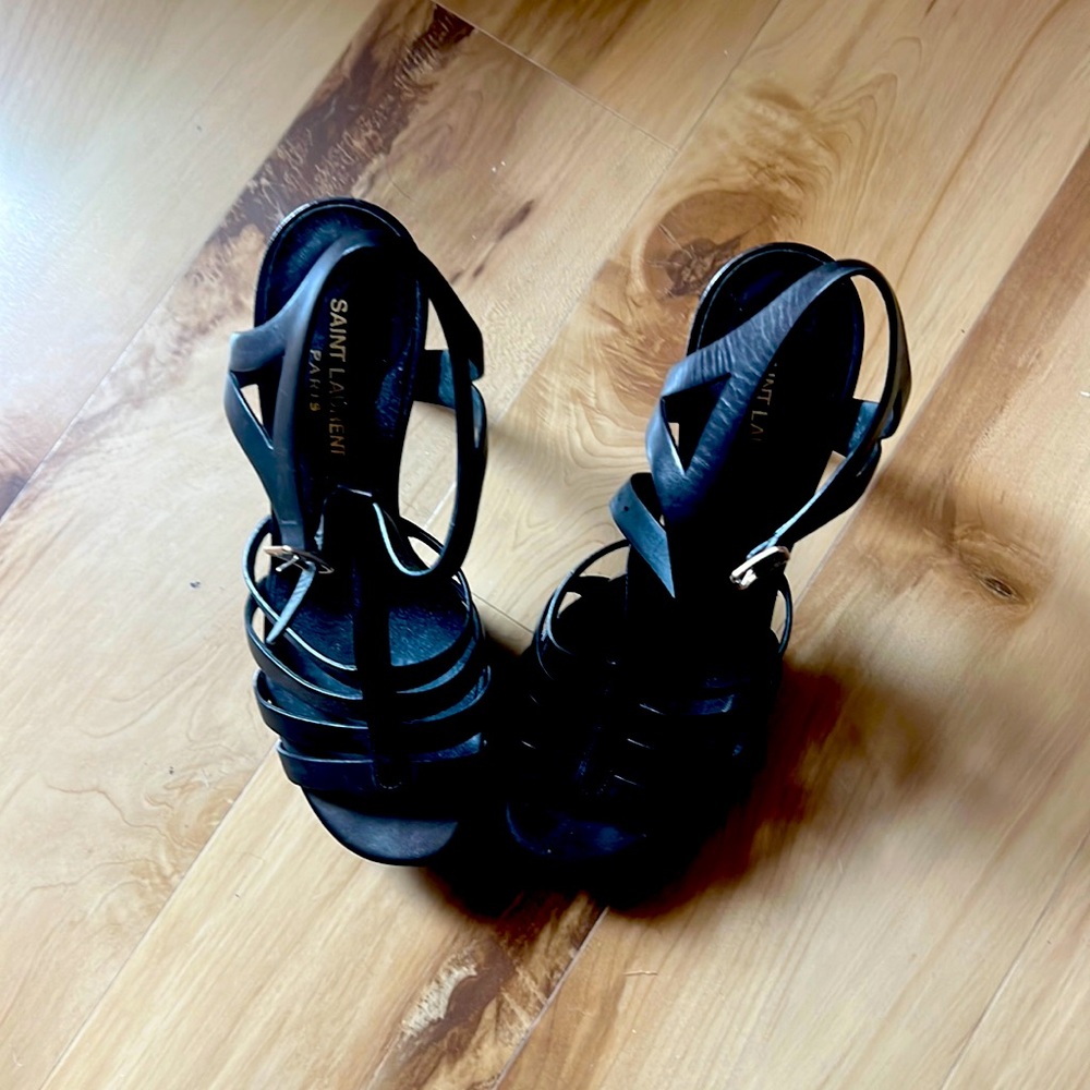 Authentic Yves Saint Laurent YSL Tribute Heels